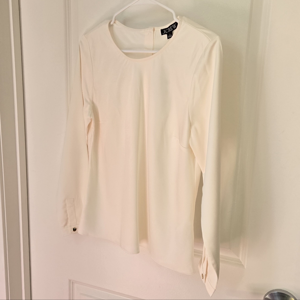 NWT J.Crew Ivory Long Sleeve Button-Back Top in Everyday Crepe - Picture 4 of 14